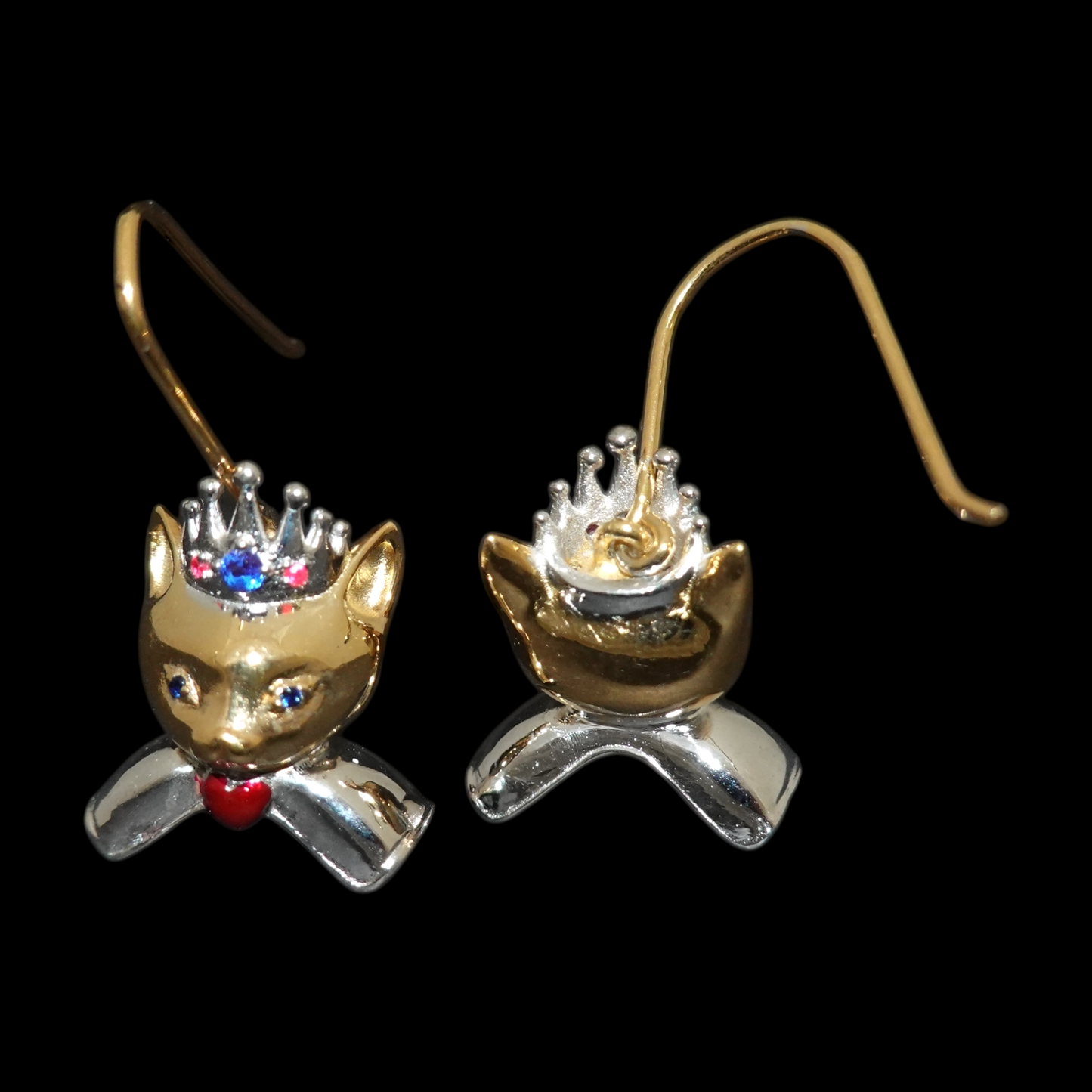 Aretes Bembu, La Gata Reina de Corazones