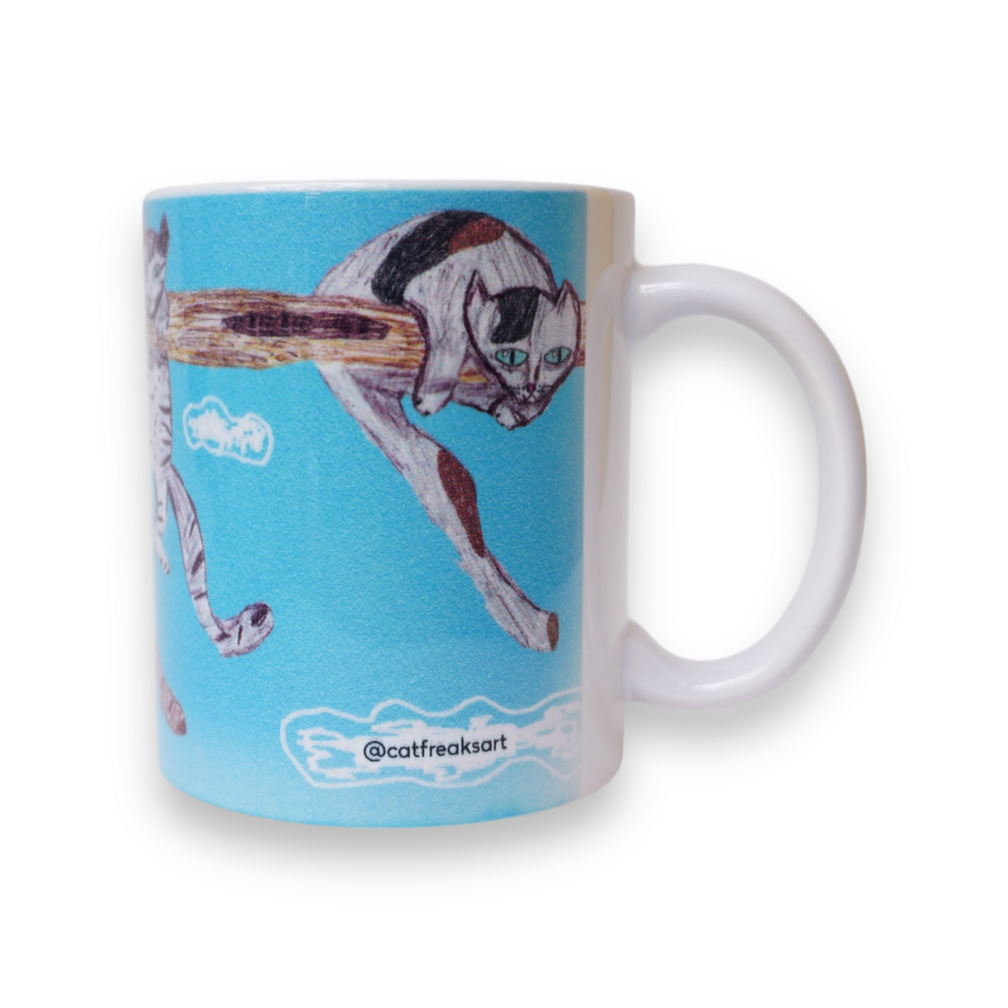 Gatitos en el árbol