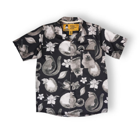 Camisa gatos y flores