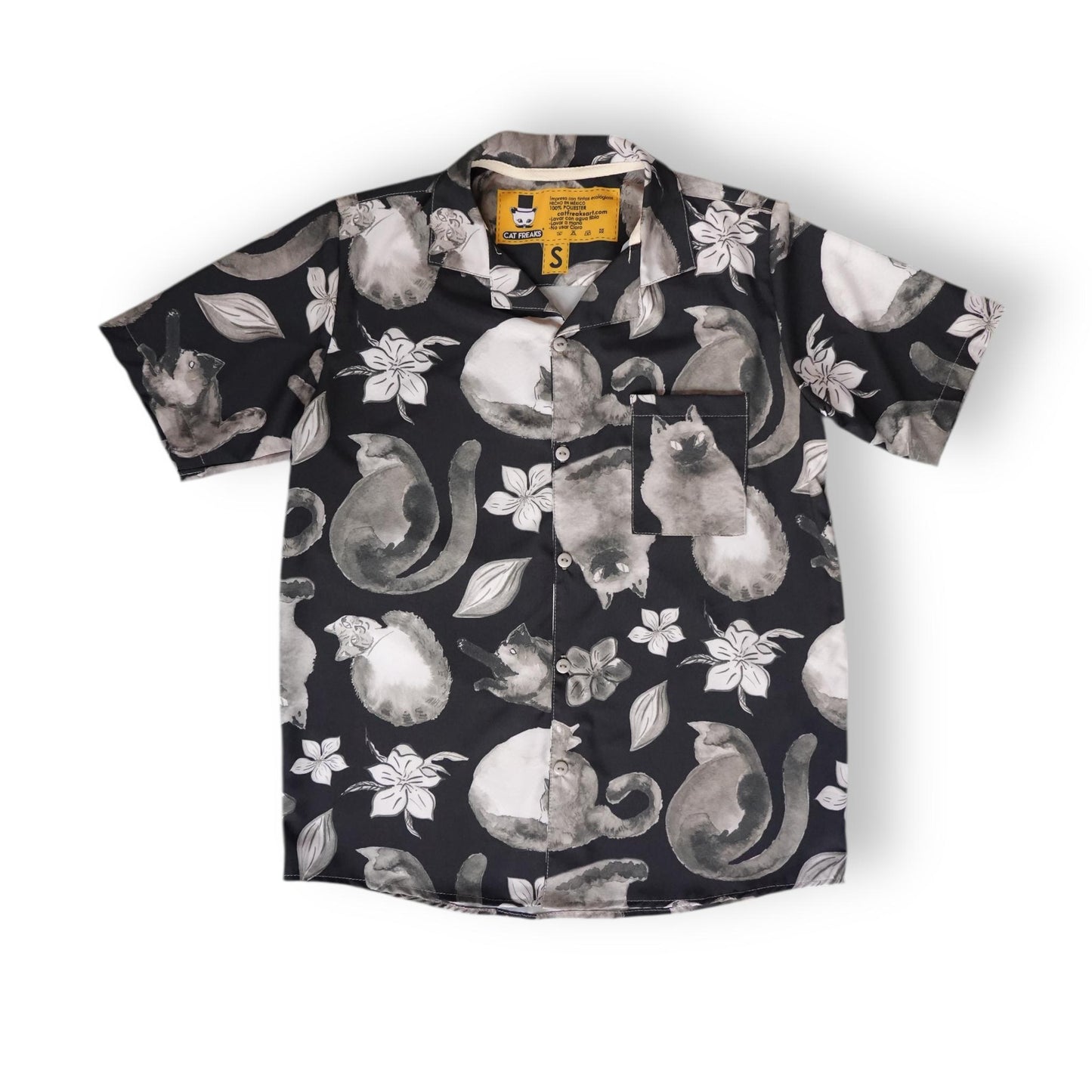 Camisa Gatos y Flores Negro